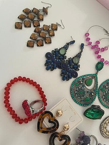 set za 8 mart: NAKIT bizuterija - mindjuse, prstenje, narukvice. Novo, polovno, cena — 4