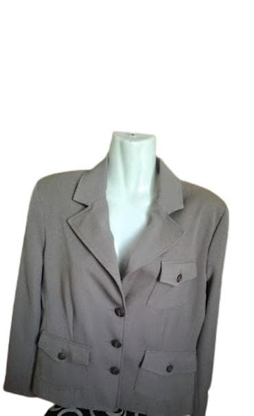 Ženski sako vel.40 Ramena 42,pazuh 52,duzina 62cm - Kroj: klasičan na lalafo.rs Ženski sako vel.40 Ramena 42,pazuh 52,duzina 62cm - Kroj: klasičan