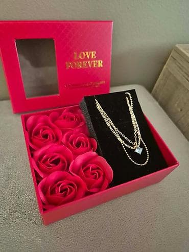 Lične stvari: Poklon set “Love Forever” – elegantna kutija sa ogledalcetom koja — 6