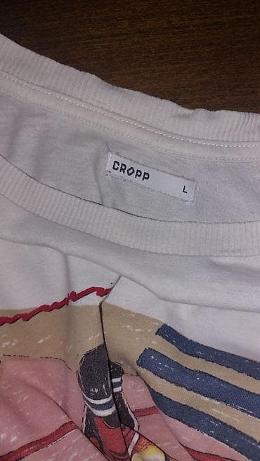 sat sa pticama: CROPP MAJICA Bela pamučna Cropp majica, L veličine. Dužina 64cm širina — 2