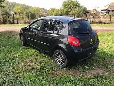 lazni alarm za auto: RENAULT CLIO 1.5DCI 2009. GOD. - KOMPLETAN AUTO U DELOVIMA — 4