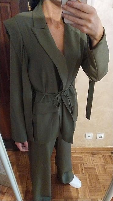 Ženski komplet,ua S do L- Made in Italy Blejzer ima pojas koji se na lalafo.rs Ženski komplet,ua S do L- Made in Italy Blejzer ima pojas koji se