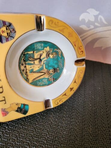 porcelanske solje za caj: Pepeljara, bоја - Šareno, Novo — 2