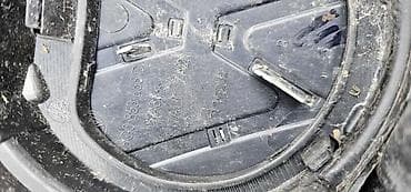 dizalice za servise: ZNAK MASKA 5G0 ZA VOLKSWAGEN GOLF 7 | Volkswagen golf 7 znak maska — 2