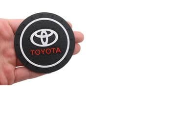 adapter za auto upaljač sa 220v na 12v: Neklizajuća podloga držača za čaše - TOYOTA Neklizajuća podloga — 5