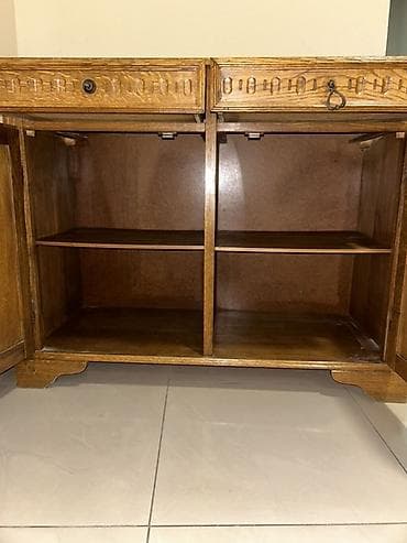 stalci za odecu: Drvena komoda od punog drveta u klasičnom stilu. - Materijal: masivno — 3