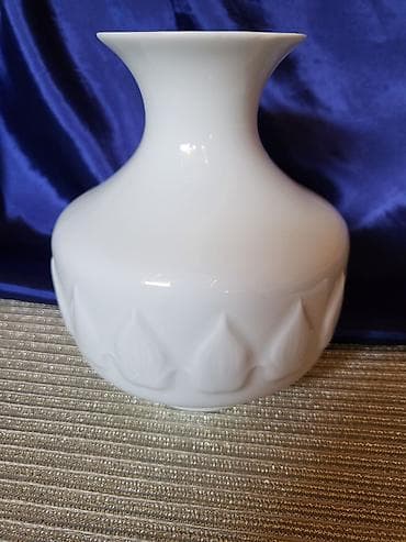 mor tekstil novi pazar: Vaza nova 1949+Johann Seltmann Voheustrauss. Bavaria porcelanska — 4
