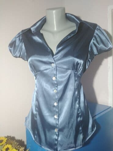pull and bear suskavac: XL (EU 42), Saten, Jednobojni, bоја - Svetloplava — 1