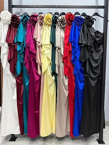 Haljine: 04. 🎗️Haljina 3.900 dinara🎗️A — 4