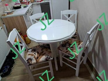 stolice i sto za trpezariju: Baluster rogovi 
cena: 150 e
Stolica masivna X 
Cena: 35 e — 1