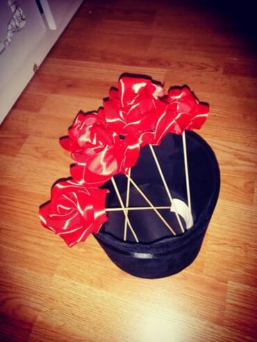 ukrasi od stiropora za novu godinu: Satenske ruze 100 din komad — 6