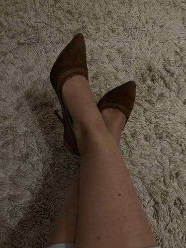 broj cipela po godinama: Salonke, 38 — 2