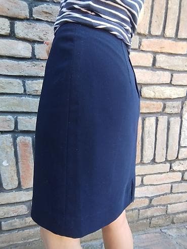 pull and bear dzemperi: Elegantna tamnoplava suknja – model olovka - Veličina: M - Mere — 2