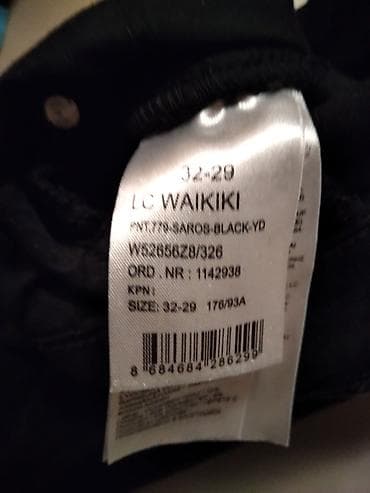 velicine farmerki: Farmerke, Lc Waikiki, bоја - Crna — 4