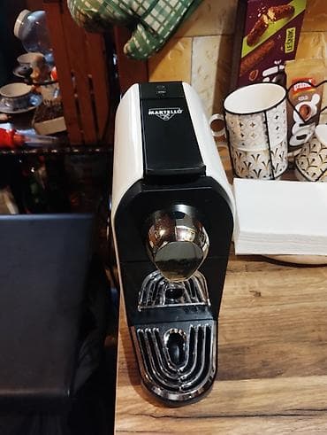 kuhinjski: Martello aparat za espresso na kapsule - Kompaktan aparat modernog — 1