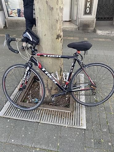 drzac flasice za bicikle: Trek drumski bicikl – lagan i brz, idealan za trening i gradske — 1