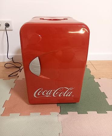 Mini frizider CoCa-COLA Ispravan i solidno ocuvan mini frizider