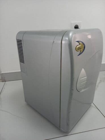 Coffee Makers & Coffee Machines: Mini frizider EzeTIl Ispravan mini frizider poznatog svetskog — 6