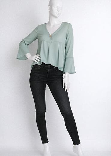 Ženska bluza u pastelno zelenoj boji - Kroj: A-linija, lagano