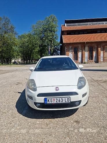 bela ladja: Auto prodajem zbog kupovine veceg automobila. Auto registrovan do — 2