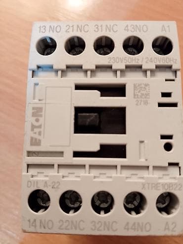 alat na prodaju: Eaton kontaktor XTRE10B22 sa pomoćnim blokom DIL A-22 - Tip — 1