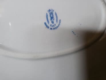 dupli cajnik cena: Oval Cluj Napoca porcelan 70te. Oval sve na njemu odsjaj od — 9