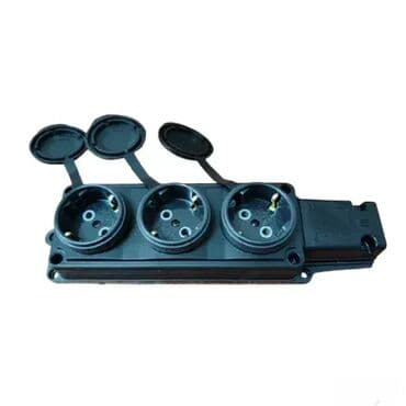 pretvarac 24 na 220: Specifikacija: Snaga : 16A Napon : 220V Priključci : 3 Zaštita : IP44 — 2