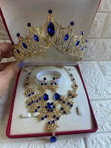 mindjuse roze zlato: Luksuzni set nakit sa krunom . 3000 NOVO - Komplet sadrži — 3