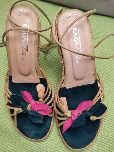 una obuca beograd: Sandals, 35 — 2