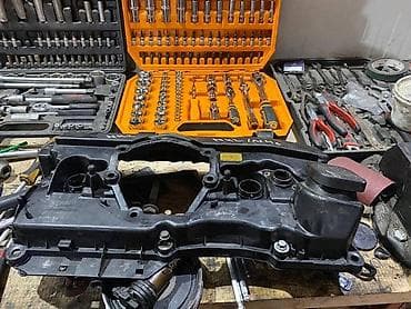 poklopac motora passat b6: POKLOPAC DEKLA VENTILA N42/46 ZA BMW SERIJA 3, 316, 318 OD 2001. DO — 2