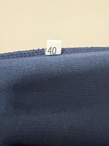 Other: Tamno plava trenerka, broj 40. Klasičan model sa elastičnim pojasom i — 6