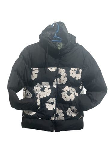 S,m,l,xl,2xl
8500 — 2