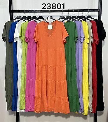 springfild haljine: Duga lepršava haljina sa kratkim rukavima i V-izrezom, model.Kroj u — 2