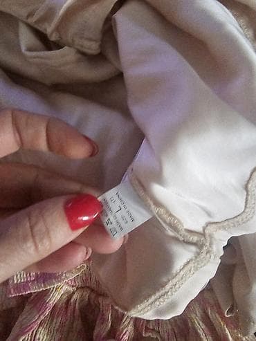 najk kompleti: Romantičan kompletić – satenska bluzica + mini suknja sa volanima - — 3