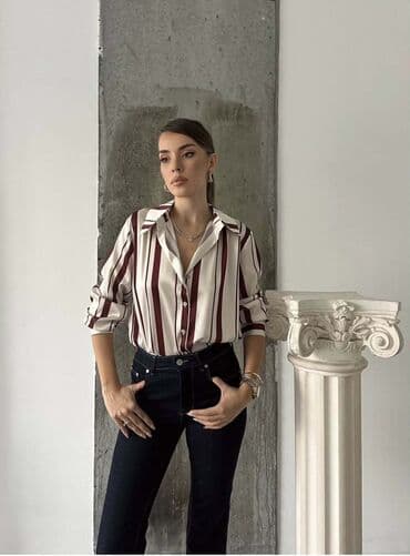 Donji delovi trenerke: Sml
2000💋🌀
Wi — 1