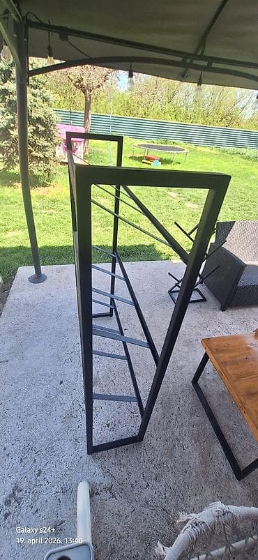zoki namestaj loznica: Metalni stalak za izlaganje sa tri nivoa - Konstrukcija: čelični — 3