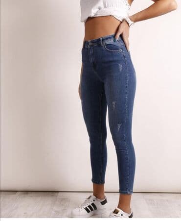 push up pantalone: Farmerice extra model i kvalitet Sa dosta elastina Vel 26 Divan model — 1