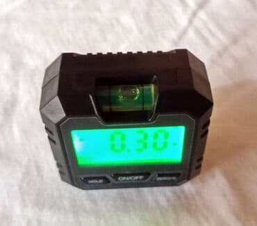 Measuring Tools & Instruments: Nov digitalni uglomer. Ima sa donje strane magnete, ima dugme da — 10