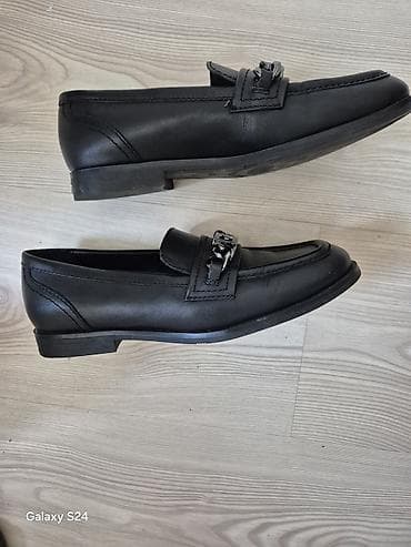 zenske mokasine broj 42: GUESS ženske mokasine – crne - Model: klasične mokasine sa — 2