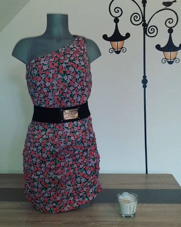 zara haljine zenske: Cvetna haljina m vel na jedno rame — 3