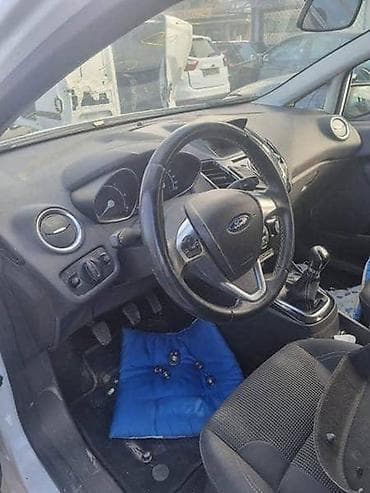 navoz za auto: NASLON ZA RUKU ZA FORD FIESTA OD 2013. DO 2017. GOD. | SMEDEREVSKA — 5