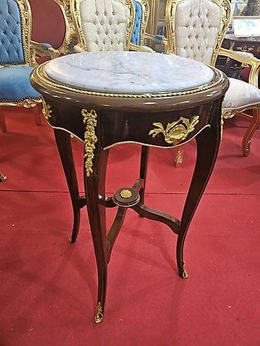 Stolovi: 𝐒𝐭𝐨 𝐮 𝐬𝐭𝐢𝐥𝐮 𝐋𝐮𝐣𝐚 𝐗𝐕𝐢 𝐬𝐚 𝐩𝐫𝐞𝐥𝐞𝐩𝐢𝐦 𝐦𝐨𝐭𝐢𝐯𝐢𝐧𝐚 𝐩𝐨𝐳𝐥𝐚ć𝐞𝐧𝐞 𝐛𝐫𝐨𝐧𝐳𝐞 — 1