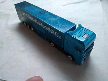 garaza za decake: Kamion Daf sa prikolicom Powerade, ocuvan — 1