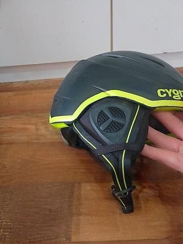 Dronovi: Kaciga za skijanje vel L obim 59-60 cm je potpuno ispravna, u odlicnom — 9