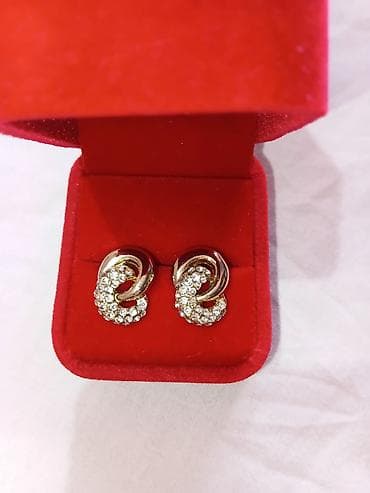 Elegantne ženske minđuše – zlatni ton sa kristalima - Dizajn — 3