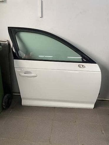 auto plac sirena: VRATA ZA AUDI A4 | Prednja desna vrata za Audi A4 B9 (300-H) — 2