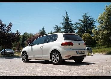 polovni automobili pezo 206 benzin: Volkswagen Golf 6 1.4 TSI, trovratni hatchback u beloj boji. Ključne — 3