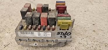 sema osiguraca laguna 2: KUTIJA OSIGURACA 1.9 ZA FIAT STILO ZA 2003. GOD — 1