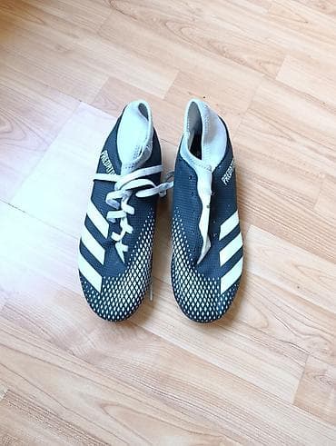 Adidas Predator kopačke za fudbal na veštačkoj ili prirodnoj travi. -
