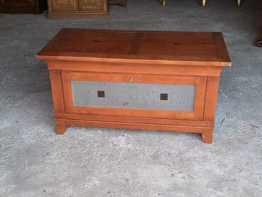 Kitchenware: Chest, Wood, color - Brown, Used — 9
